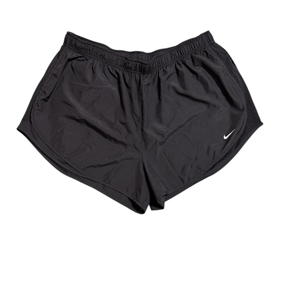 Nike Pants - Nike Tempo Performance Shorts